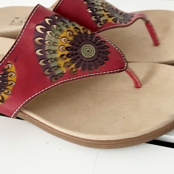 L’ARTISTE Mayura red spring step SANDALS gorgeous design EUC size 40 or US 9 - Picture 1 of 10